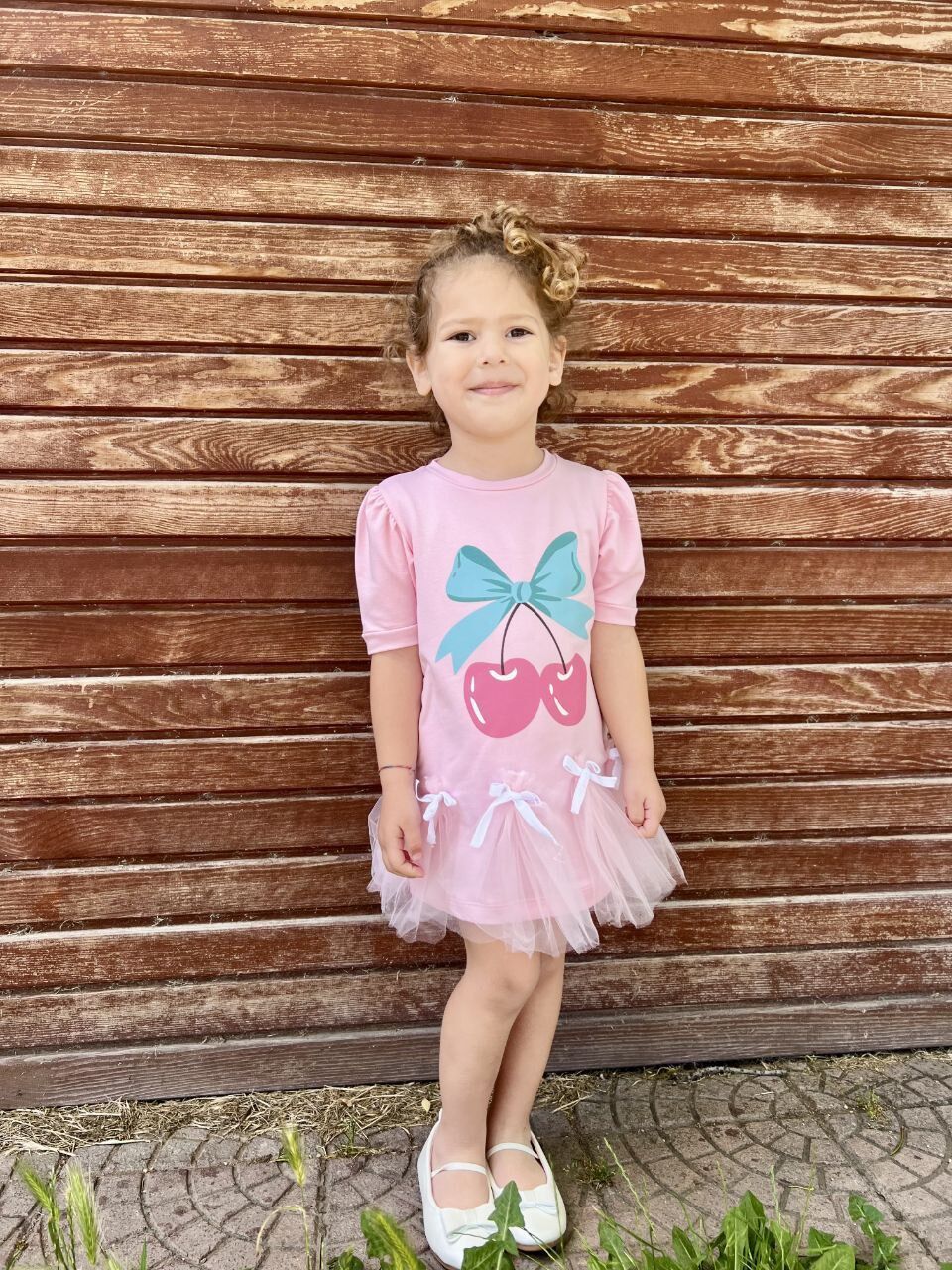 Pembe kirazlı tütülü fiyonk detaylı elbise