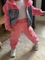 Pembe kot detaylı hırkalı pamuklu takım