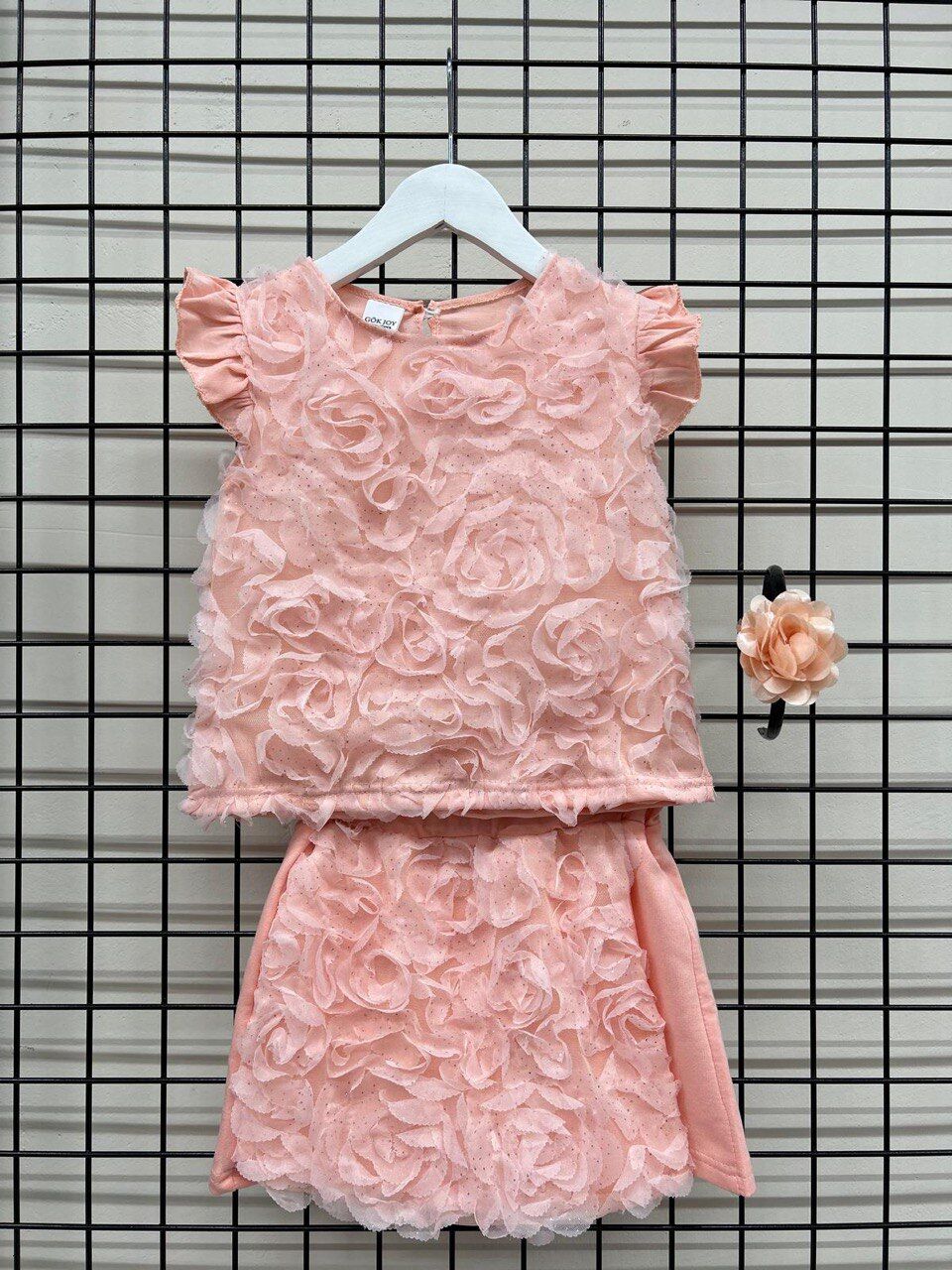 Tül kabarma detay şort etekli takım( taç hediyeli)