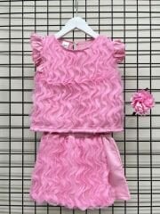 Pembe kabartma tül detaylı şort etekli takım ;taç hediyeli)