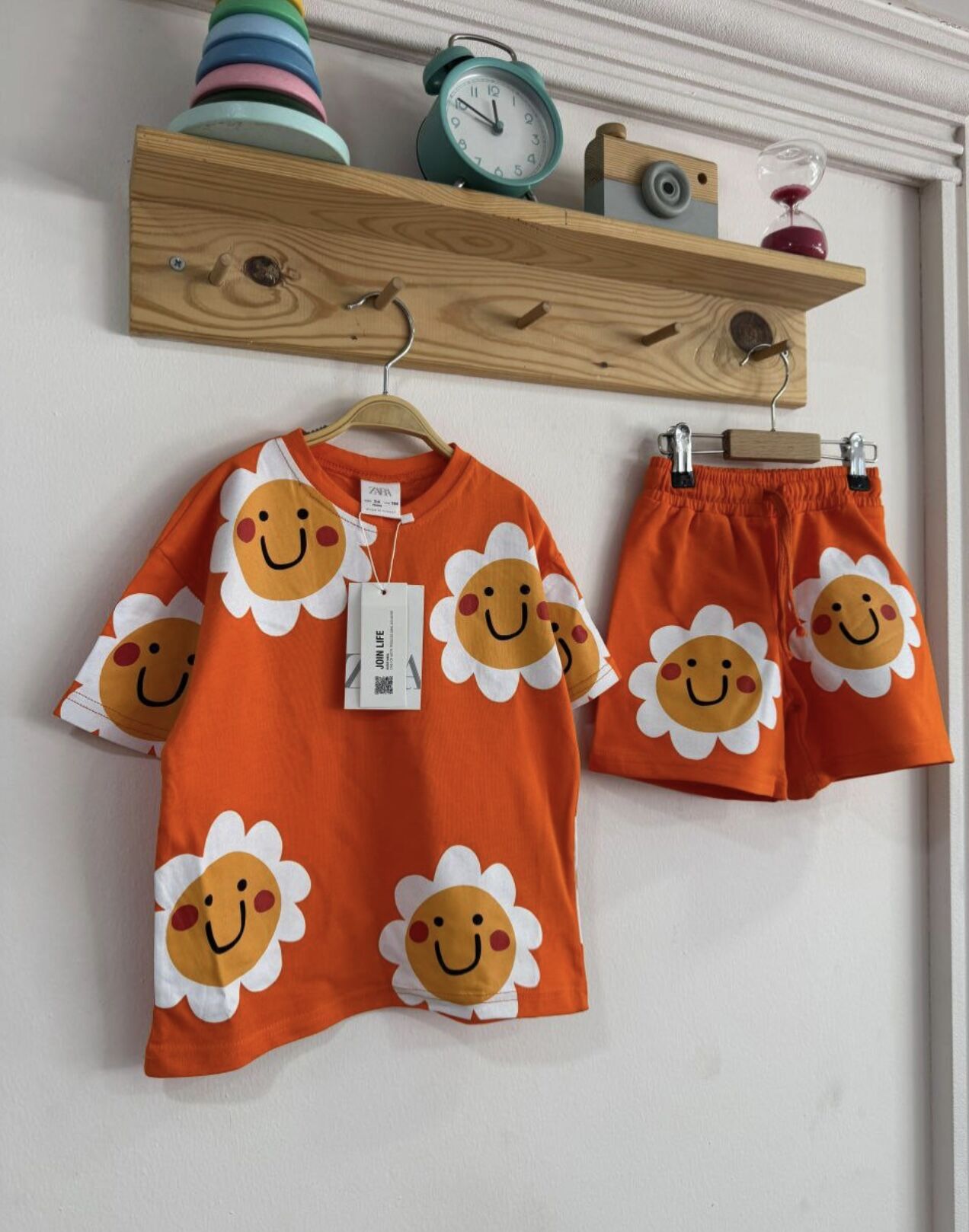 Turuncu güneş detay Unisex şortlu takım