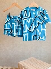 Mavi geometrik detaylı takım