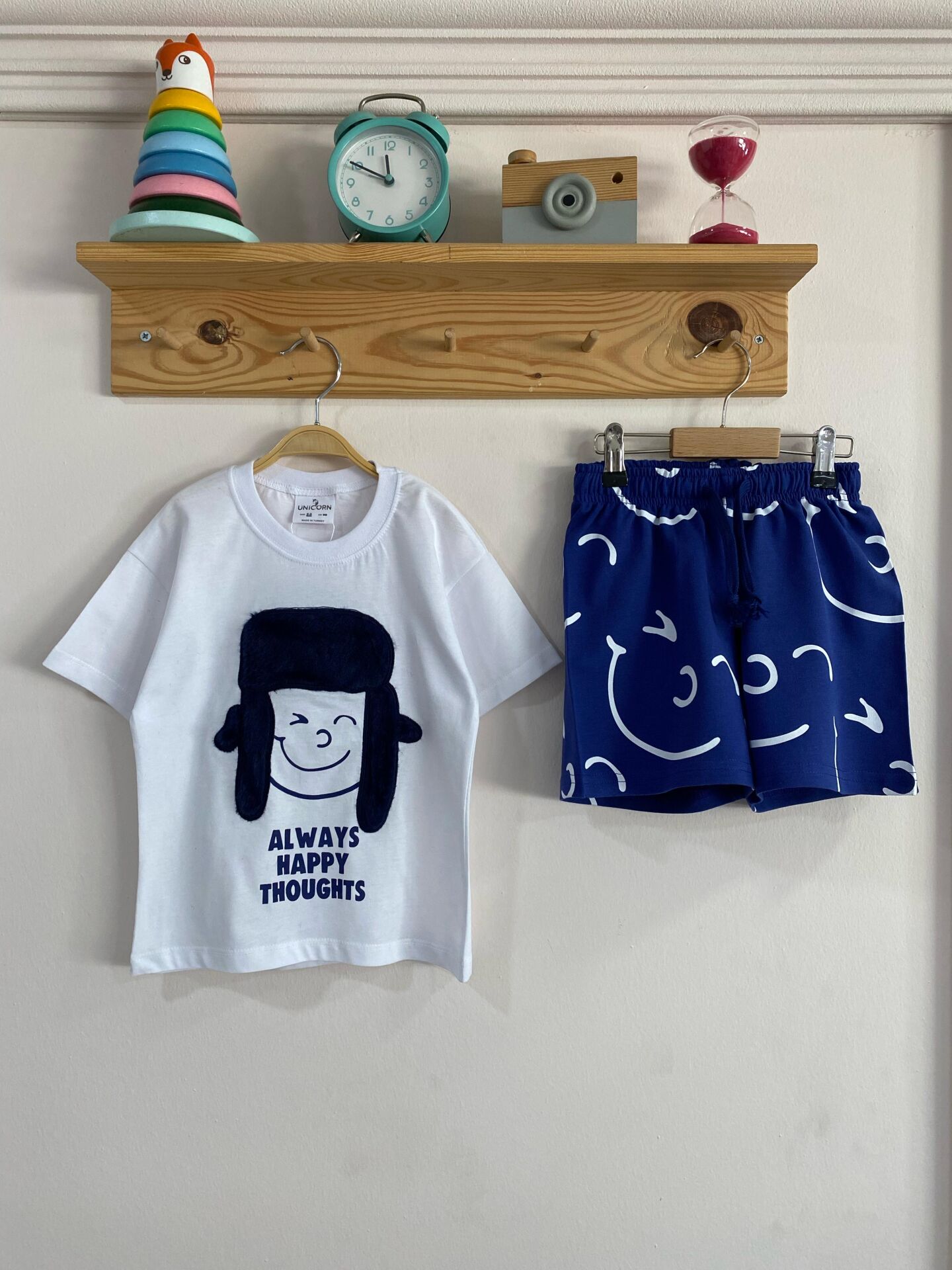 Lacivert şort beyaz tişört pamuklu takım