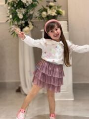 Nakış detay gömlek ve kat etekli kombin