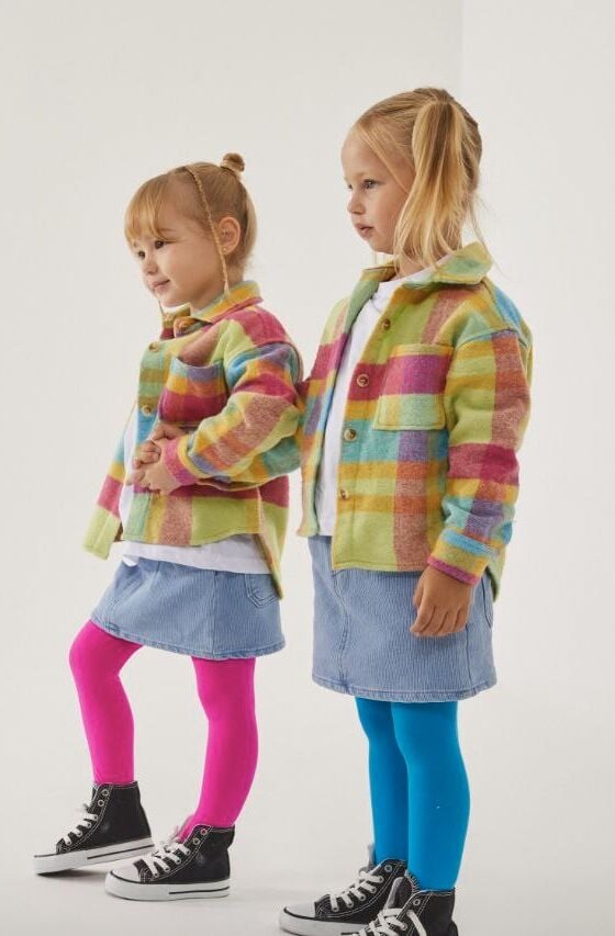 Kız çocuk oduncu gömlek